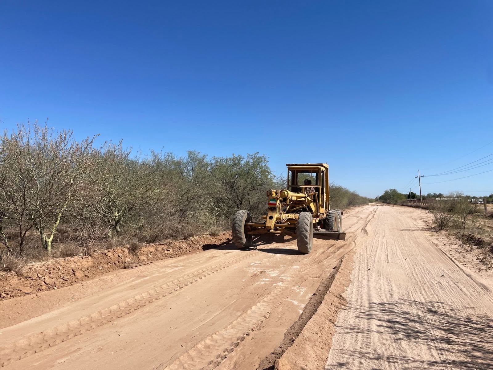 TRABAJOS DE MANTENIMIENTO EN EL CAMINO VECINAL CARBÓ–SELVA