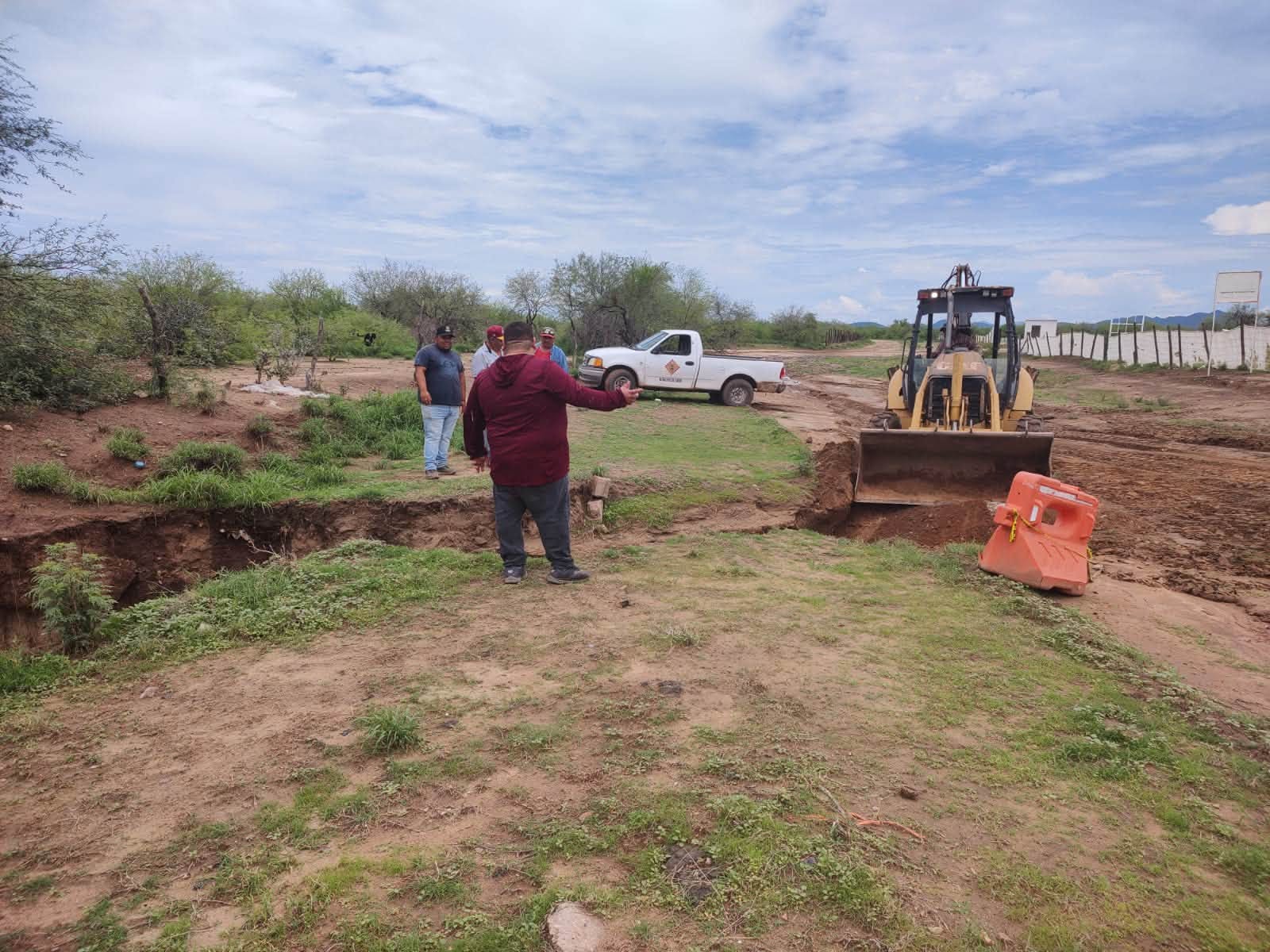 CONTINÚAN LAS ACCIONES DE MEJORA EN LOS CAMINOS RURALES